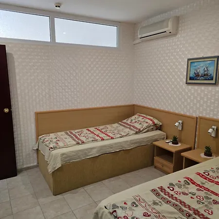 Lägenhet 3 Bedroom In Sunny Miramar Palaz *
