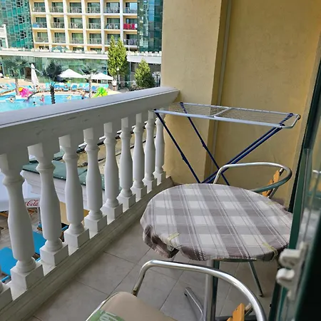 Lägenhet 3 Bedroom In Sunny Miramar Palaz *