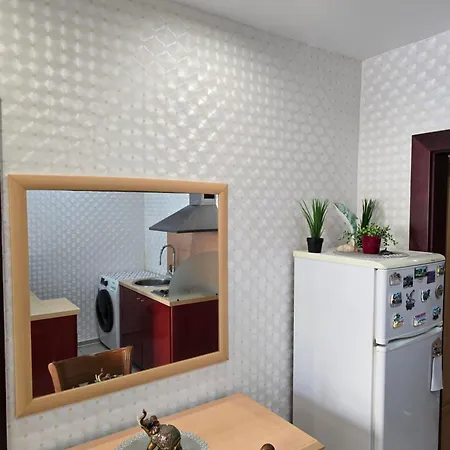 3 Bedroom In Sunny Miramar Palaz Lägenhet Slăntjev Brjag