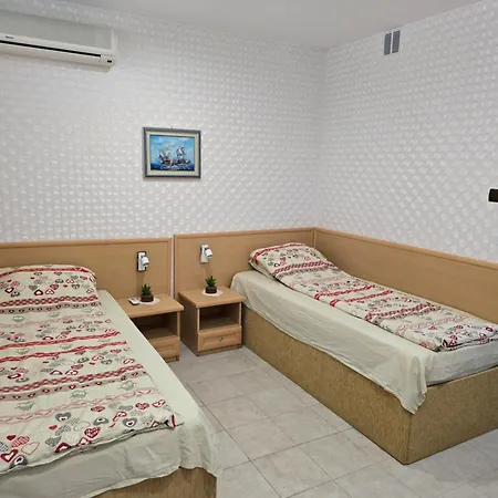 3 Bedroom In Sunny Miramar Palaz * Slăntjev Brjag
