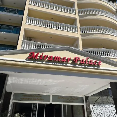 Lägenhet 3 Bedroom In Sunny Miramar Palaz